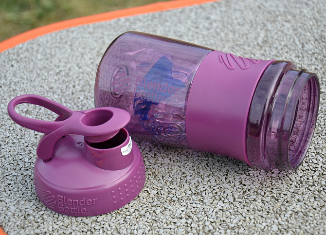 Шейкер спортивний (пляшка) BlenderBottle SportMixer Flip 20oz/590ml Plum Каменское - изображение 9