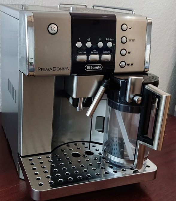 Кофемашина: Delonghi ESAM 6600 PrimaDonna Харьков - изображение 1