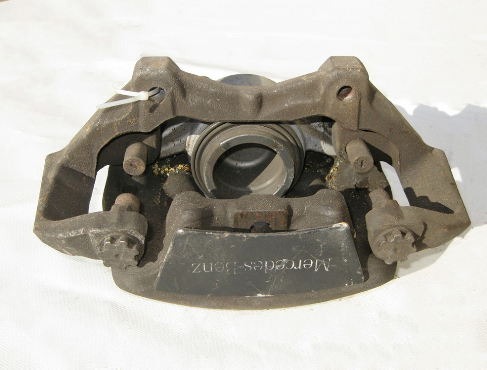 Mercedes-Benz  A2044214081 + A2044211194 Гальмівний супорт передній правий у зборі E-Class W212 C207 C-Class W204 CLS C218 4matic Одесса - изображение 2