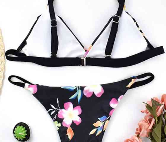 Жіночий роздільний купальник з квітковим принтом S різнобарвний Київ