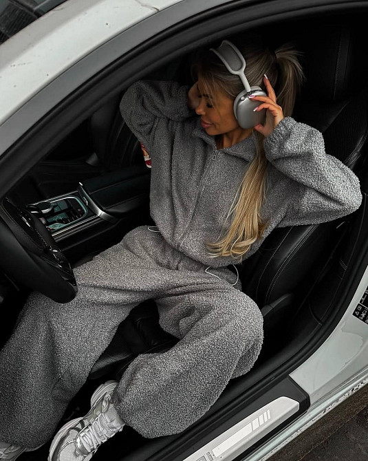 Женский стильный теплый костюм двойка из барашка Графит Одесса - изображение 3