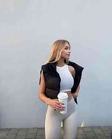 Женская трендовая жилетка плащевка Канада + синтепон 200 Одесса