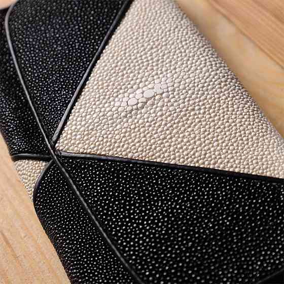Гаманець жіночий STINGRAY LEATHER 18103 з натуральної шкіри морського ската Чорний Київ