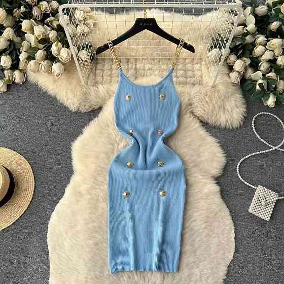 Женское платье с тонкими бретелями 42 голубой Киев