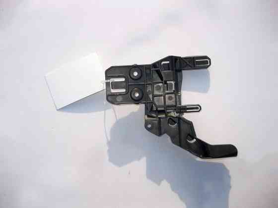 Mercedes-Benz  A2057230314 Кронштейн замка лівих дверей на щиті склопідйомника C-Class W205 Одесса