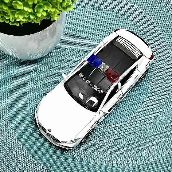 Машина Автосвіт BMW M8 інерційна відчиняються двері 16 см Біла (AP-1958) Чернігів