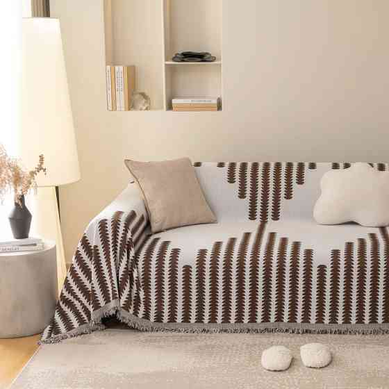 Плед покрывало для дивана и кровати,чехол накидка для мягкой мебели 180х230 см,бело-коричневый с узором Каменец-Подольский