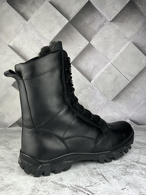 Чоловічі військові берці Тайфун чорного кольору водонепронекні на хутрі прошиті та проклеєні якісні берці WAR Львів - фото 5