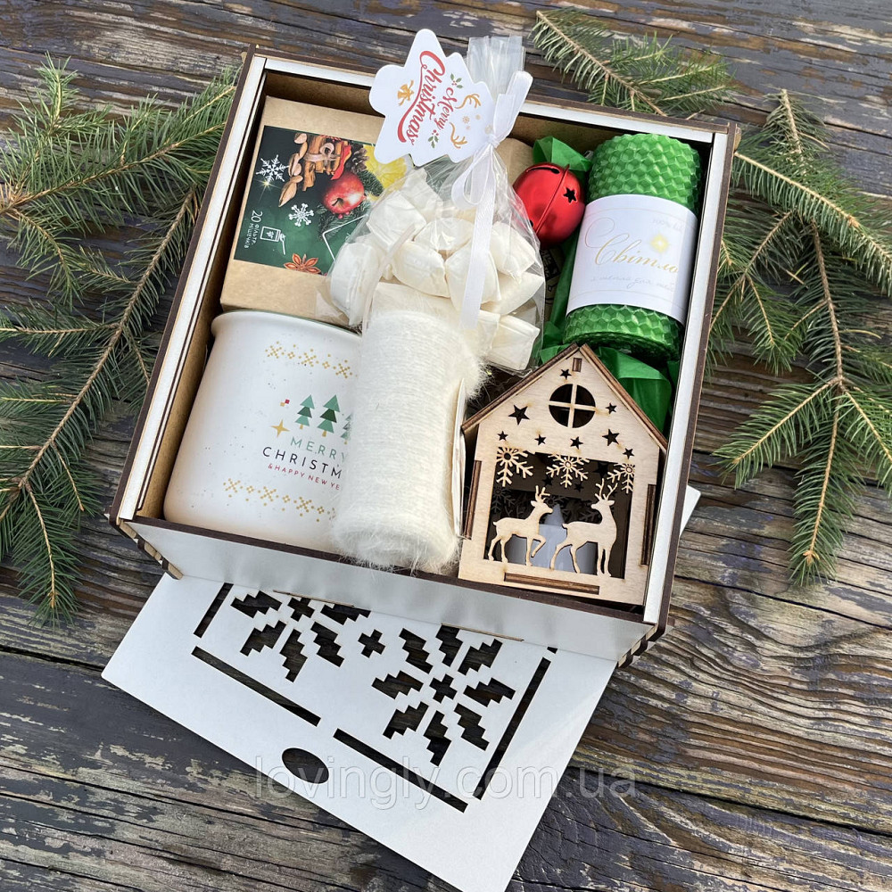Подарочный набор на Новый год в коробке из дерева: чашка 480 мл, чай, свеча, фонарик, парварда, носки Ирпень - изображение 5