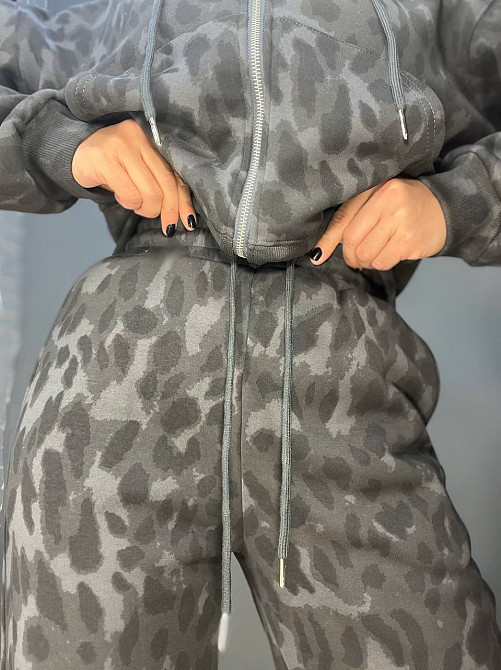 Костюм жіночий A-N 2762 утеплений худі на блискавці з брюками леопардовий графіт, графіт, L Київ - фото 13