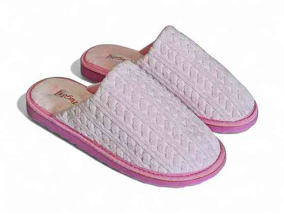 Женские домашние тапочки в розовом цвете с текстурным узором «косичка» Одесса