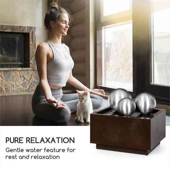 Фонтан Triumvirate Garden для внутреннего и наружного освещения из оцинкованной нержавеющей стали со Ровно