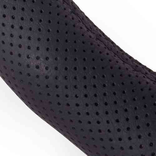 Чохол на кермо 396 M чорний перфорована шкіра з боковими вставками Харків