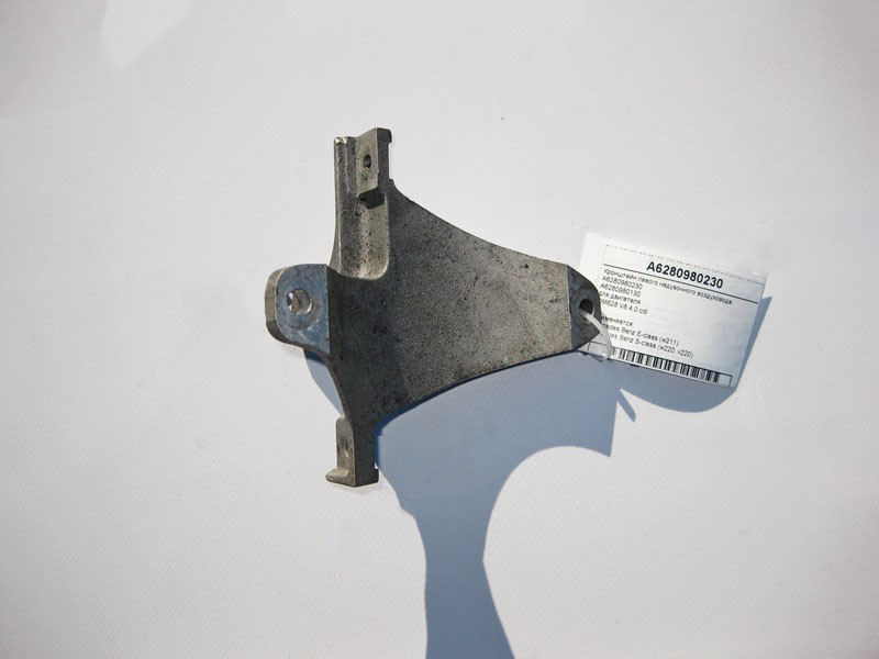 Mercedes-Benz  A6280980230 Кронштейн лівого наддувного повітроводу двигуна OM628 V8 4.0 cdi E-Class W211 S-Class W220 Одесса - изображение 2