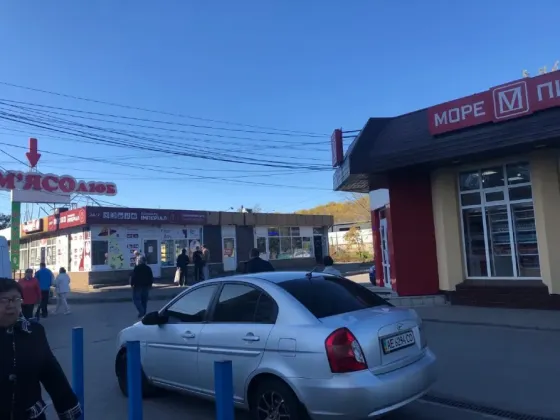 Ринковий комплекс (Павільйони з водой і каналізацією) в Районі "Сільпо" на Червоному Камені. Дніпро