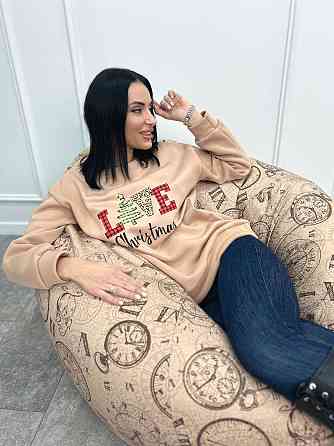 Женский свитшот с праздничным принтом 