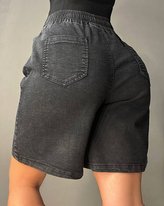 Шорти жіночі джинсові Yingguoxiang 9062-1 мом з резинкою на талії та підворотом чорні, чорний, 28, 28, 80 см, 105 см Київ - фото 2