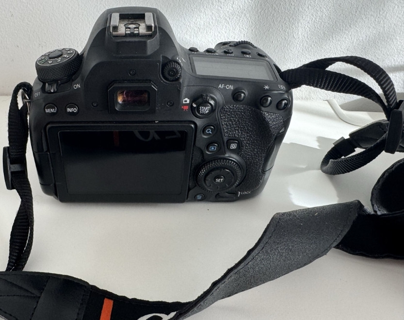 Canon EOS 6D Mark II + Canon EF Lens 50mm 1:1.8 STM Харьков - изображение 3