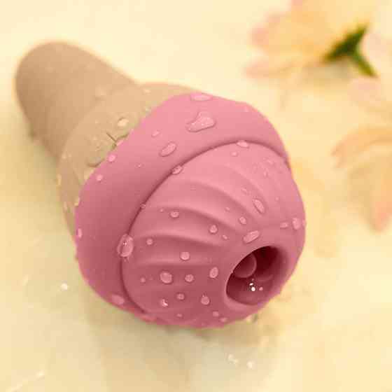 Вибратор и вакуумный стимулятор с язычком Sweet Em 0067F в форме мороженого Sex Aura Киев