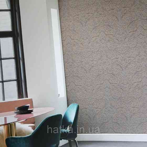 Текстильні шпалери на флізеліновій основі Da capo RaschTextil 085906 вензелі завитки великі сірі на Київ