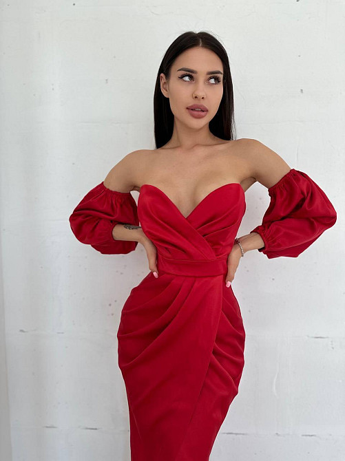 Женское роскошное вечернее платье со шлейфом и съемными рукавами из королевского атласа Красный, S Одесса - изображение 3