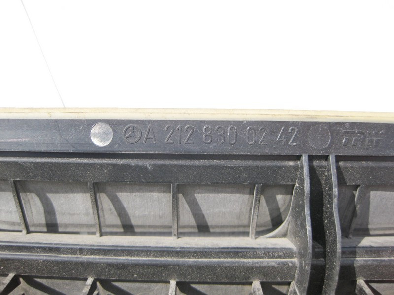 Mercedes-Benz  A2128300242 Вентиляційний клапан на задньому крилі C-Class W204 E-Class W212 C207 CLS C218 Одесса - изображение 5