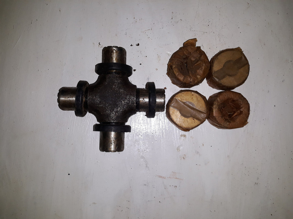 Хрестовина вала карданного ЗІЛ 130 Харків - фото 1