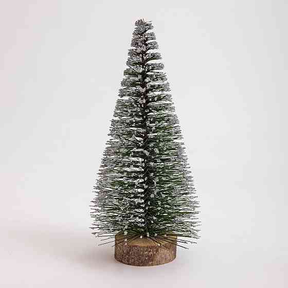 Засніжена новорічна ялинка на дерев'яній підставці 25 см Київ