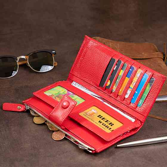 Оригінальний гаманець шкіряний жіночий на хлястику з кнопкою Червоний (ST Leather) Київ