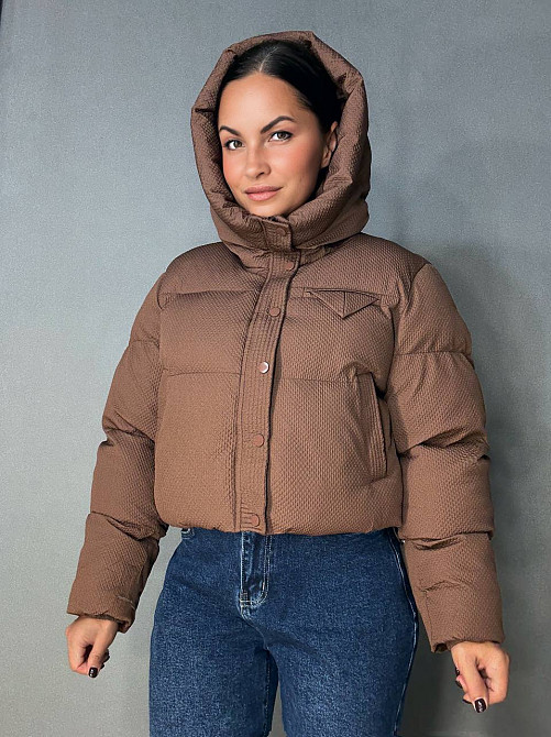 Куртка женская Lady Yep 10039 вафельная пуффер оверсайз с капюшоном коричневая, коричневый, 44 Киев - изображение 18