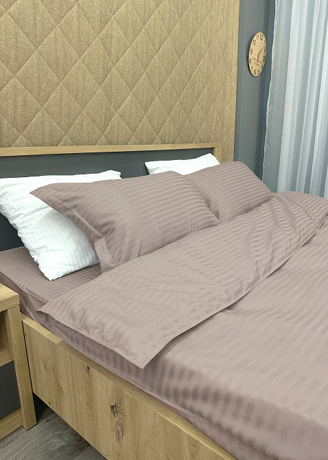 Комплект постільної білизни Страйп-сатин Євро 200х230 з простирадлом на резинці Сіро-бежевий (88-184) Київ - фото 7