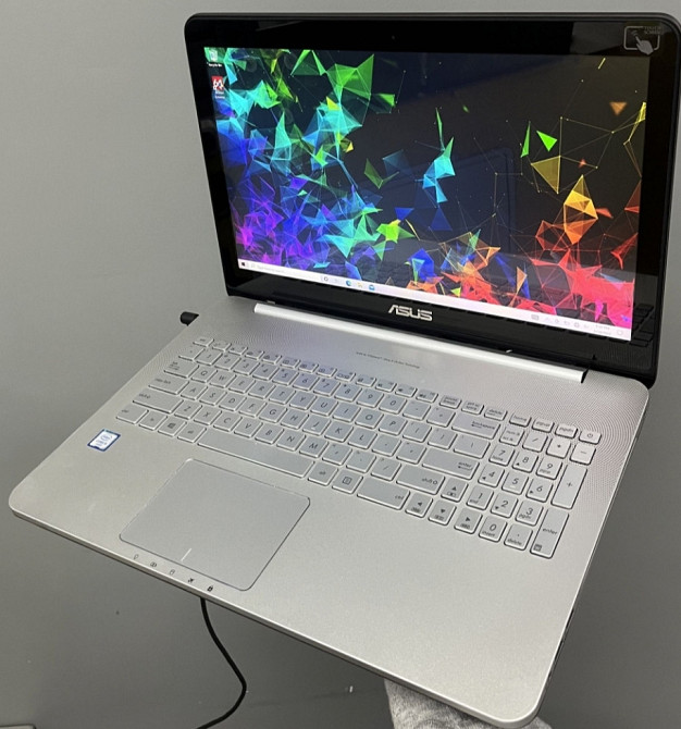 Ноутбук DELL Inspiron 5570 15.6, i7 8550U/SSD/DDR4/1080 x 1920 сенсорний. Київ - фото 2