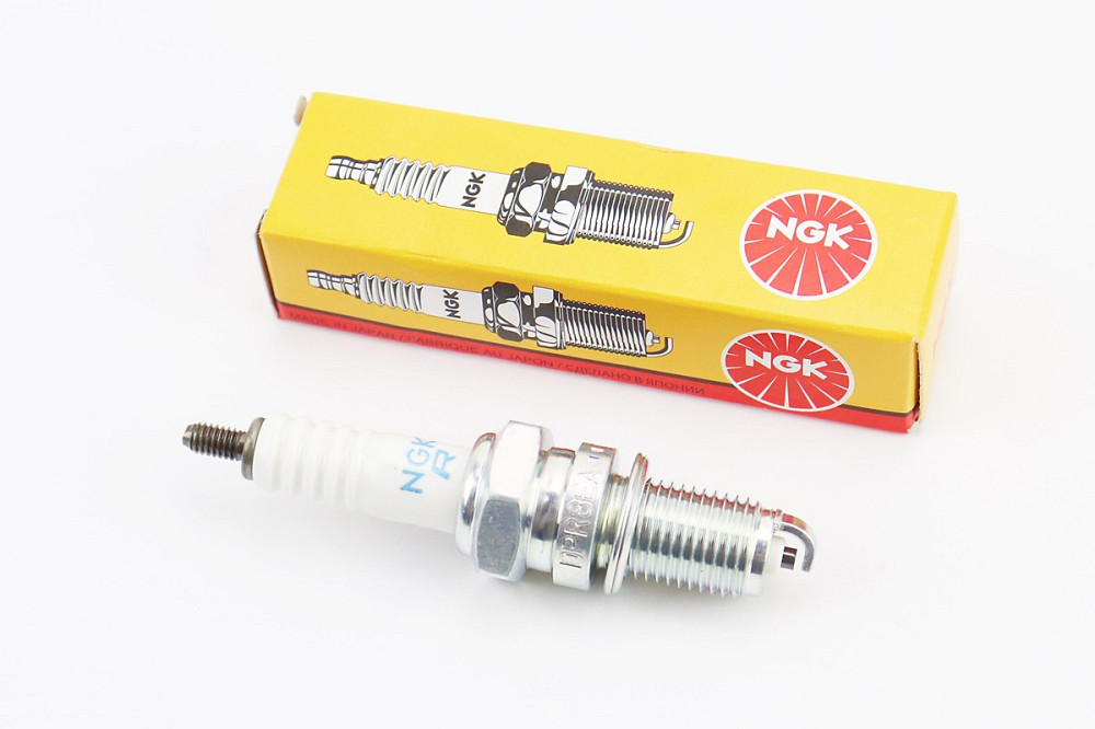 Свічка 4Т DPR8EA-9 з резистором - M12 L18 - CG/CB/CH250/YP250 Київ - фото 1