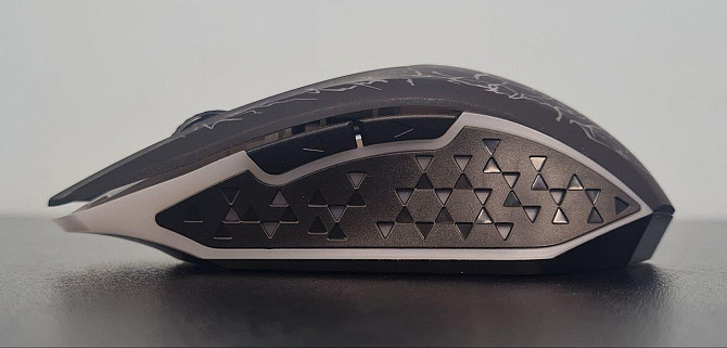 Ігрова безпровідна мишка RGB 3200 DPI Клевань - изображение 2
