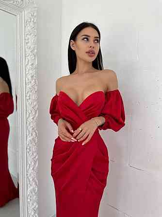 Женское роскошное вечернее платье со шлейфом и съемными рукавами из королевского атласа Красный, S Одесса