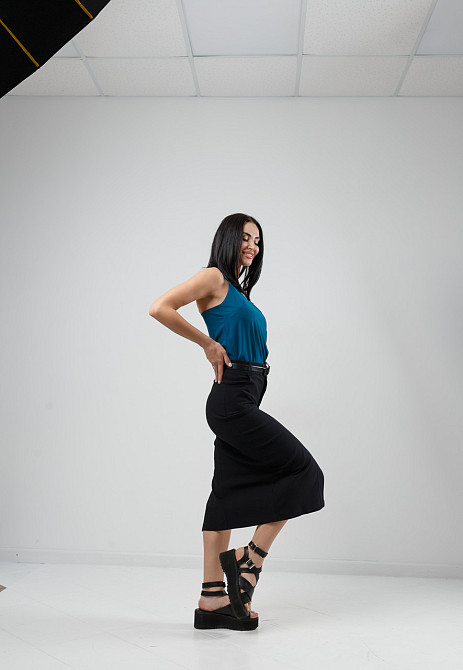 Спідниця з фігурним розрізом "West" оптом Чорний, 46 Київ - фото 3