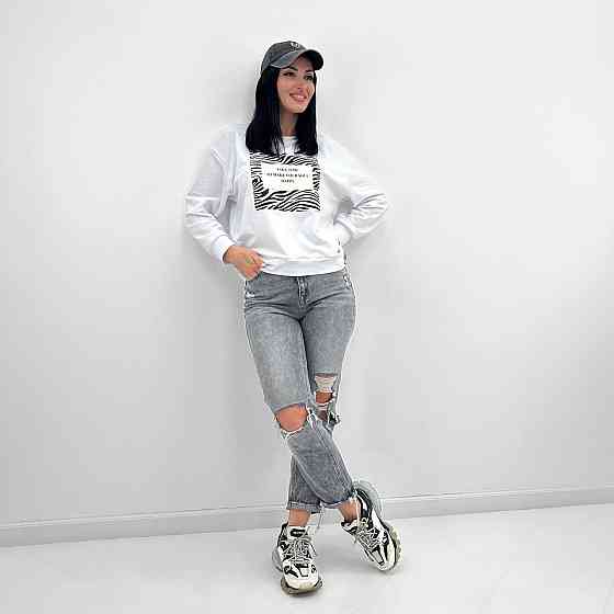 Женский свитшот с анималистичным принтом Wild 46-48, Белый Киев