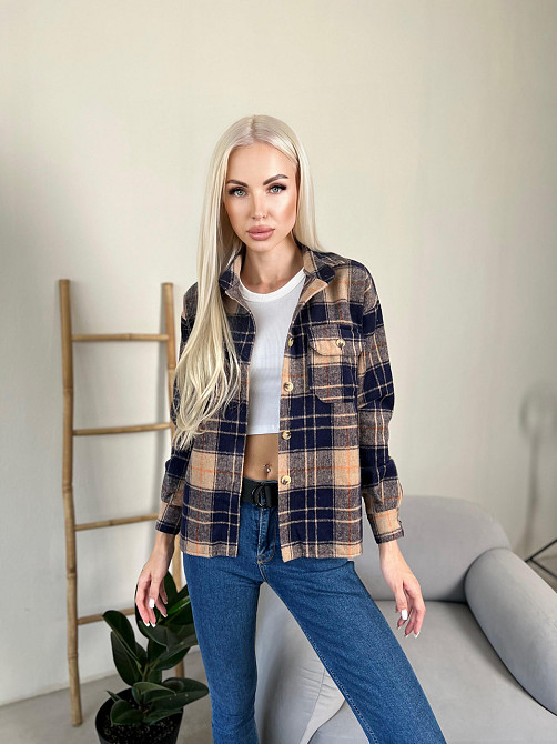 Женская теплая рубашка в клетку 
