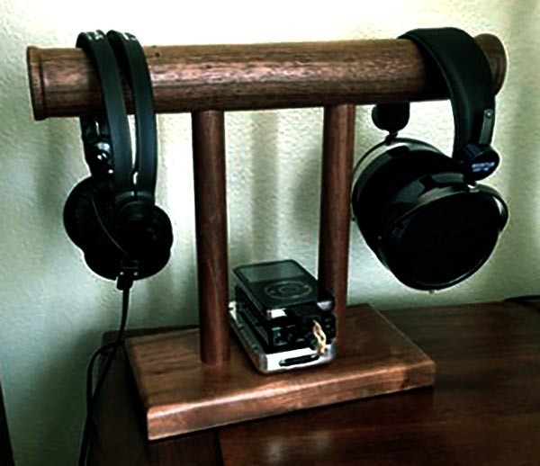 Стойка для наушников 
