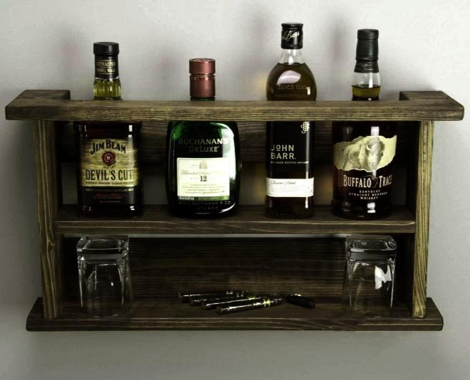 Настенная винная полка 