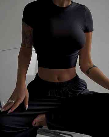 Жіночий базовий костюм-двійка: футболки та штани мікродайвінг Чорний, 42/44 Одеса