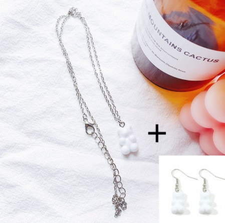 Бижутерия мишки белые, кулон + серьги, размер мишки 1,6*1см, смола Киев - изображение 1