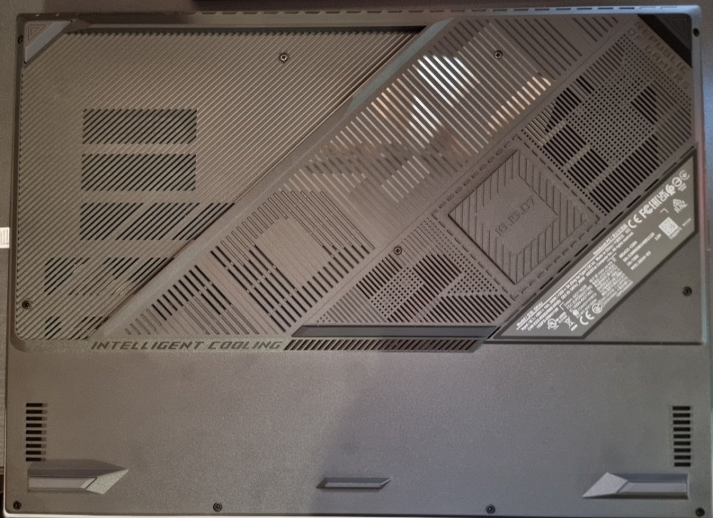 Ноутбук ASUS ROG Strix G18 Киев - изображение 2