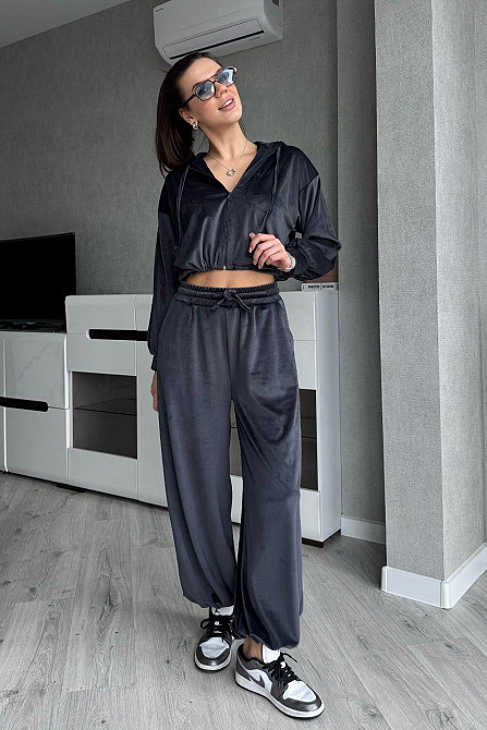 Жіночий стильний костюм з турецького королівського велюру Графітовий, 46/48 Одеса - фото 1