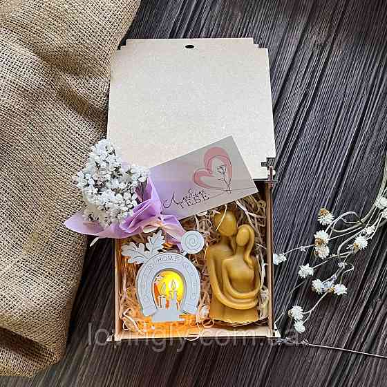 Подарунковий  набір "Поцілунок літа"  в дерев'яному боксі. Ірпінь