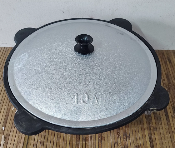 Казан чугунный узбекский 10л с плоским дном и алюминиевой крышкой Винница