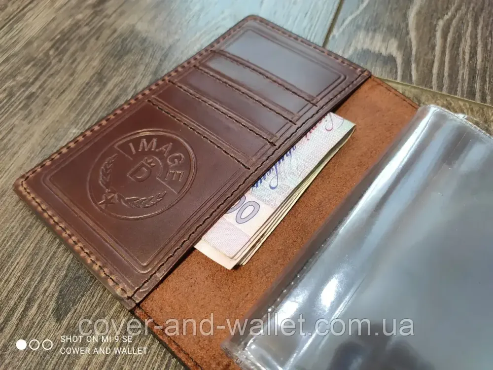 Шкіряна обкладинка на паспорт і автоправоруч ручної роботи Жовтий Київ - фото 4