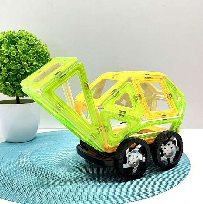 Конструктор магнітний Limo Toy Транспорт 57 деталей Зелено-жовтий (KB 1014) Чернигов - изображение 1