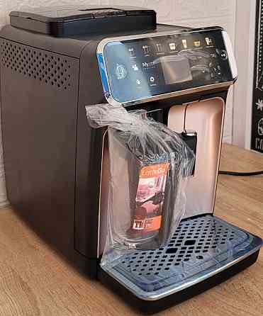 Кавомашина автоматична Philips Series 5400 Київ