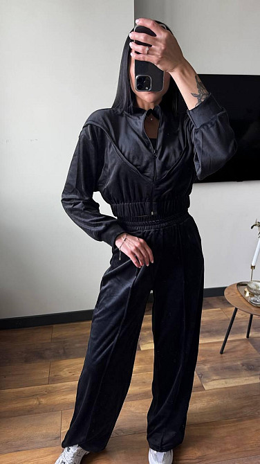 Женский плюшевый костюм тройка: кофта топ и штаны велюр Черный, 42/44 Одесса - изображение 3
